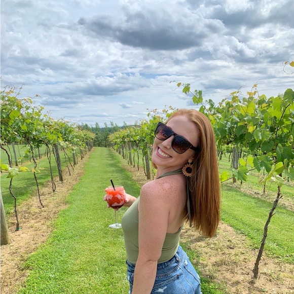 Meet your Posher, Madi - Picture 7 of 7